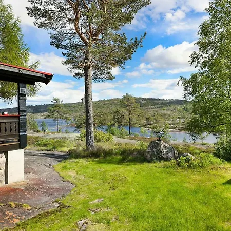 Traditional By Reinsvatn In Feriehus *