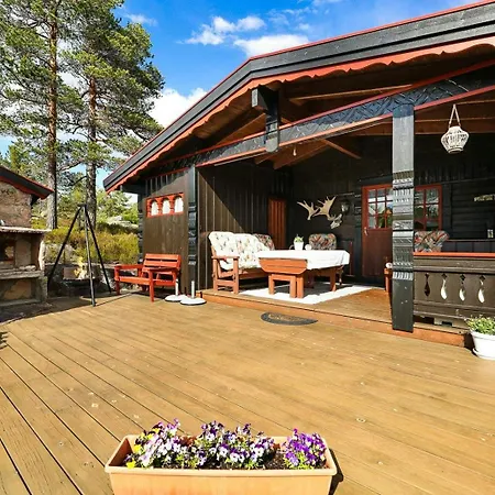 Traditional By Reinsvatn In Feriehus *